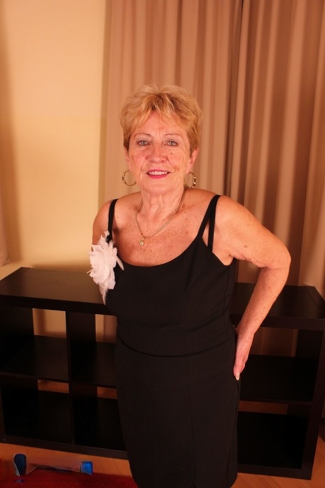 Mature NL performed by Diether Von Stein, Marina T Hot Pictures Pic 2